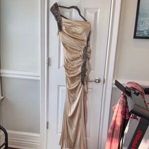 Carlos Miele Elegant One-Shoulder Gold Dress with Grey Beads